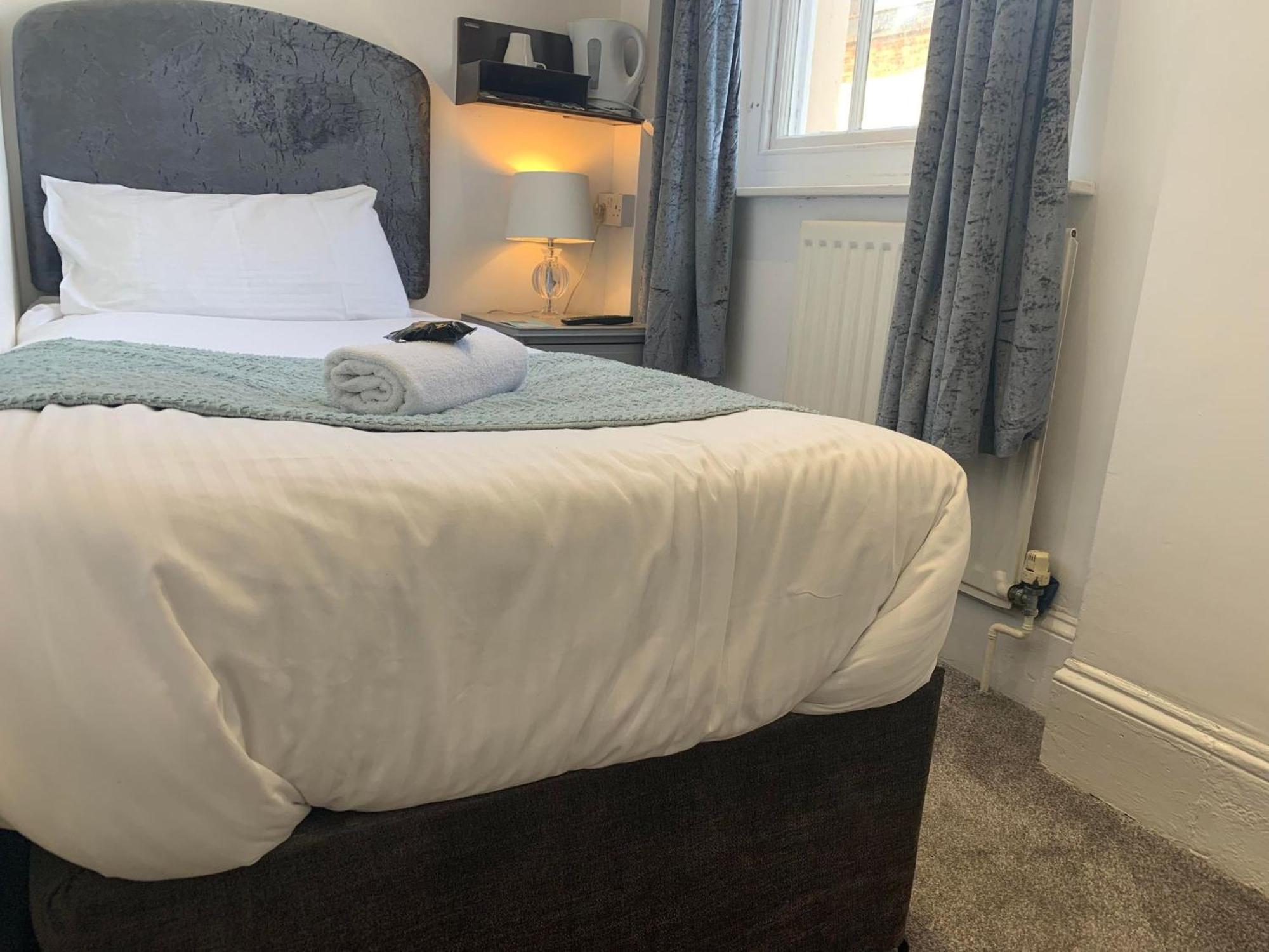 The Jubilee Hotel East - With Spa Facilities & Smokehouse - Newly Refurbished Facilities Weymouth Eksteriør bilde