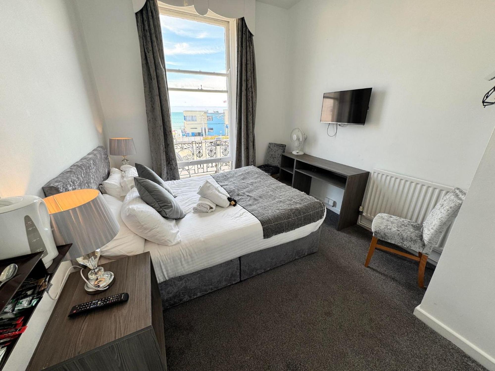 The Jubilee Hotel East - With Spa Facilities & Smokehouse - Newly Refurbished Facilities Weymouth Eksteriør bilde